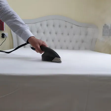 Bed and Breakfast Fly In The World Φιουμιτσίνο